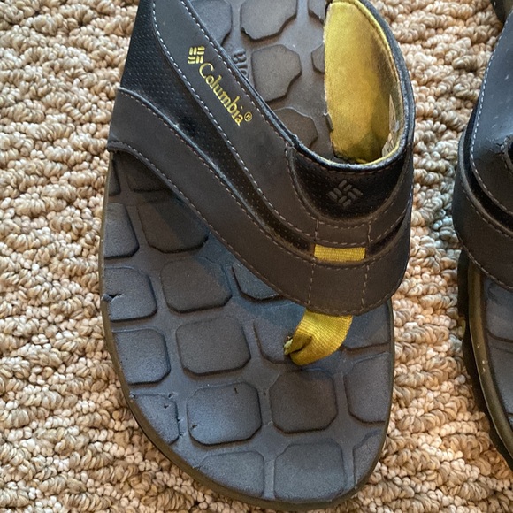 Columbia Flip Flops - Picture 4 of 5